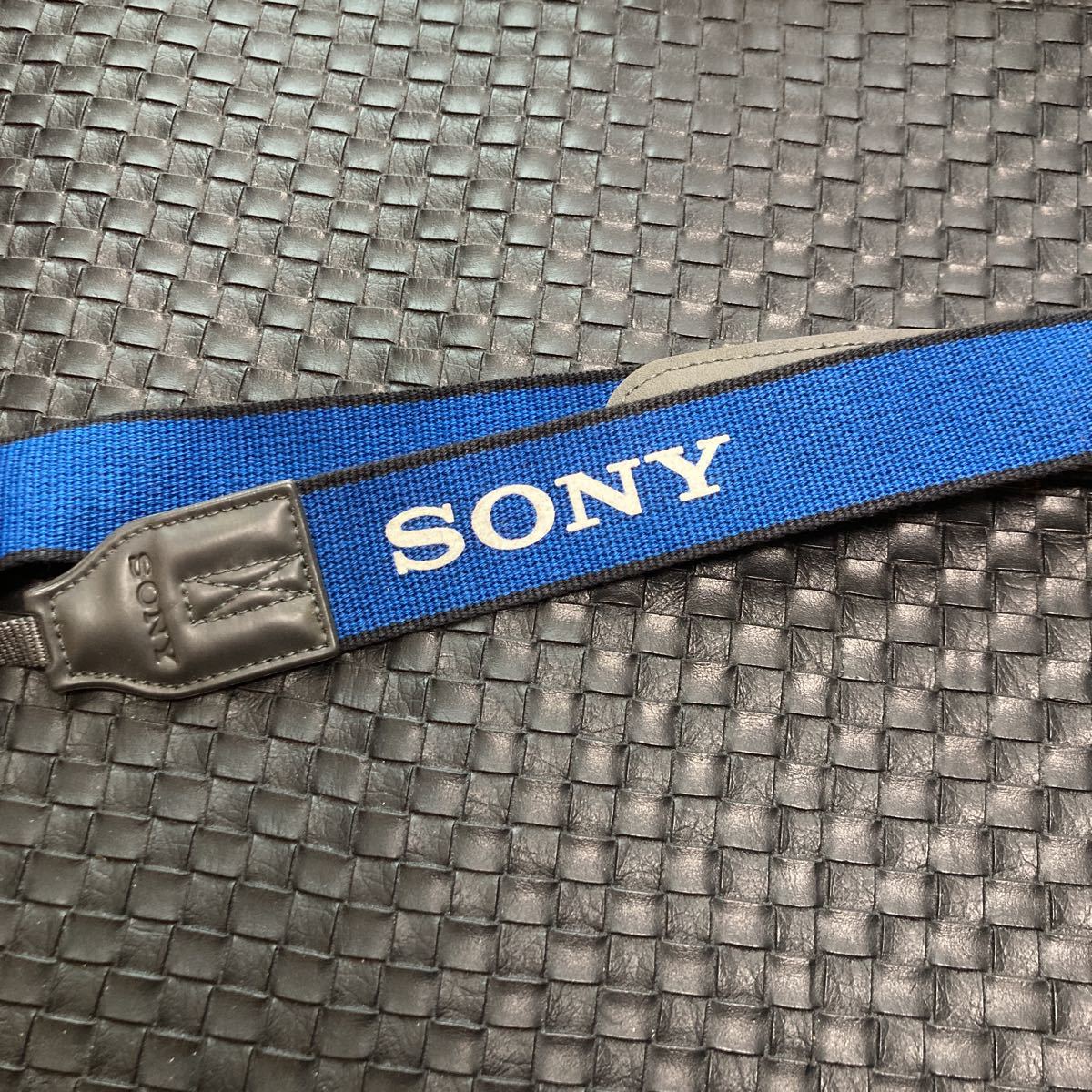 【新品未使用・送料無料】Sony ソニー 純正 Handycam カメラ ストラップ 青色(ブルー)×白色(ホワイト) ハンディカム_画像4