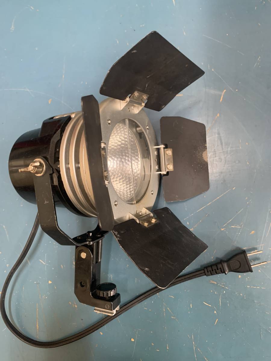 LPL ビデオライト Video Light VP-501 100V 500W ハロゲンランプ　ランプなし　照明②_画像5