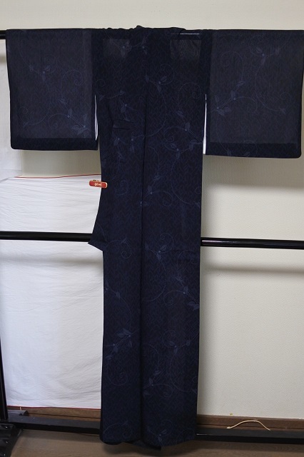 k-397 厳選品 変わり市松に垂れ草 上品デザイン 正絹 広衿 袷 着物