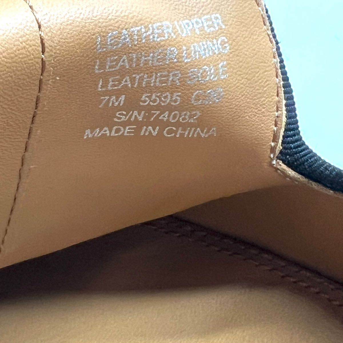TORY BURCHトリーバーチ ローファー ヒール パイソン 7M 24cm