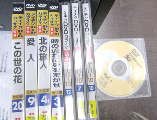 DVD karaoke system DVD-K100 Mike &DVD8 sheets attaching [ with translation ] futoshi . holding s Sapporo city 