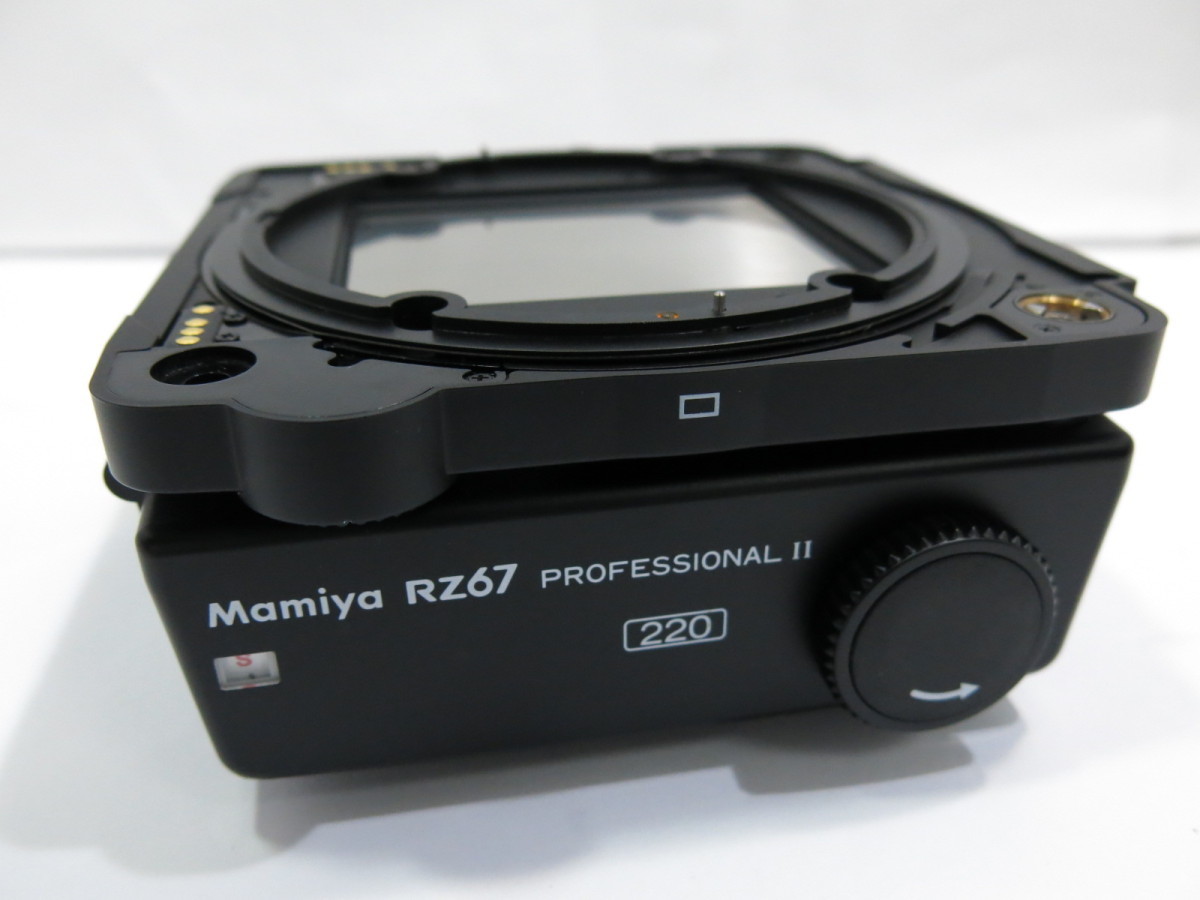 [中古品 ] Mamiya RZ67 PROFESSIONAL II 220 ロールフィルムホルダー マミヤ [管YM328]_画像1