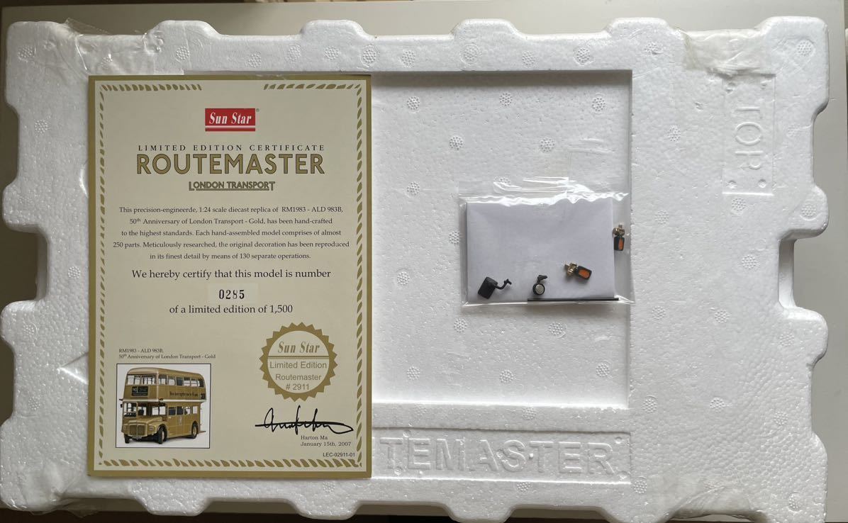 Sun Star サンスター　ロンドンバス　　1/24 ROUTEMASTER ルートマスターミニカー 箱有Limited Edition gold 限定版　0285/1500 クリスマス_画像3