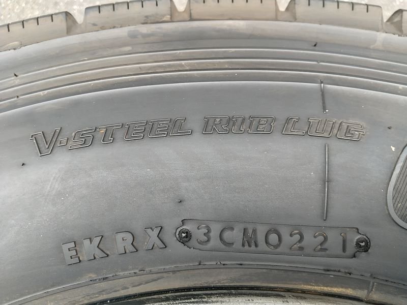 [psi] 19.5 -inch × 6.75 136-12TCS 8 hole PCD285 wheel & BRIDGESTONE 245/70R19.5 radial tire 1 pcs shipping un- possible coming to a store taking over only 