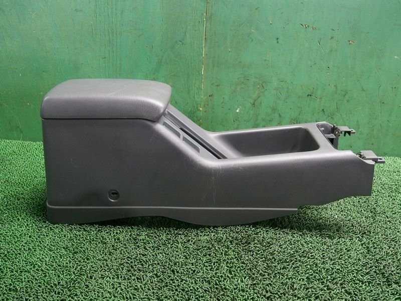 [psi] Nissan U13 Bluebird armrest console center console EU13 HU13 ENU13 HNU13