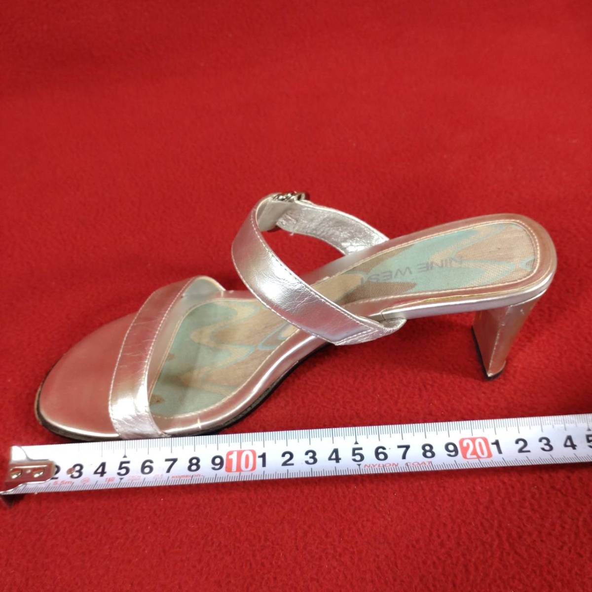 ④ Nine West NINE WEST mules 7M Japan size 24cm silver sandals lady's fashion casual na in waste to