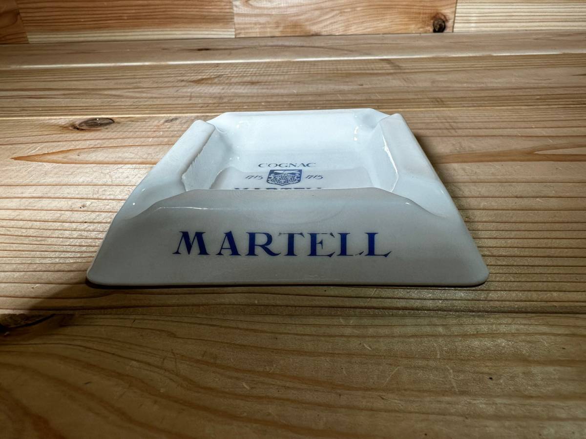 『MARTELL』マーテル ガラス灰皿 灰皿 アシュトレイ トレイ ミルクガラス 青文字 1960s フランス製 ヴィンテージ ビンテージ アンティーク_画像2