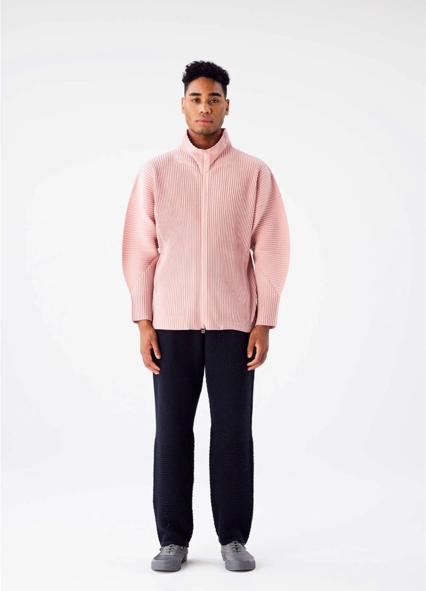 新品タグ付き HOMME PLISSE ISSEY MIYAKEジップアップブルゾン 新品タグ付き HOMME PLISSE ISSEY MIYAKEジップアップブルゾン