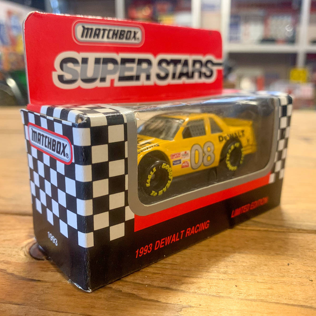 NASCARのミニカー★1993 DEWALT RACING 08 MATCHBOX SUPER STARS LIMITED EDITION マッチボックス ナスカー 限定品 GOODYEARの画像2