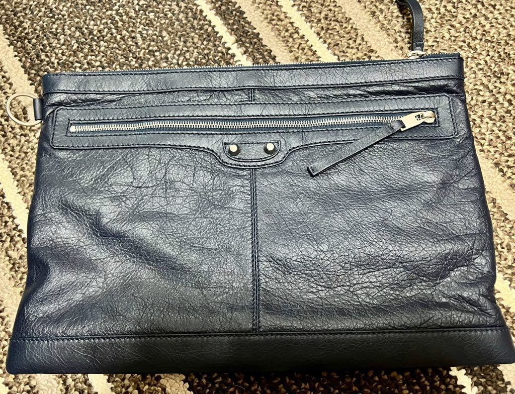 新品未使用 BALENCIAGA メンズ クラッチバッグ | normanhubbard.com