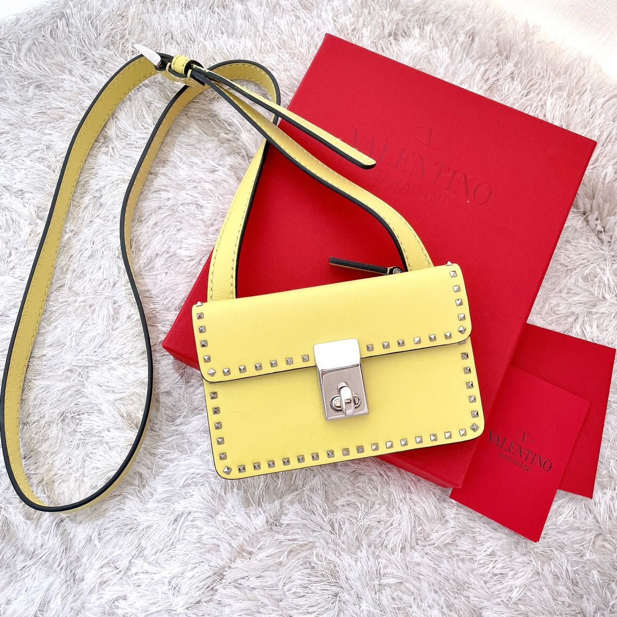VALENTINO ヴァレンティノ ロックスタッズ ショルダーバッグ ポーチ