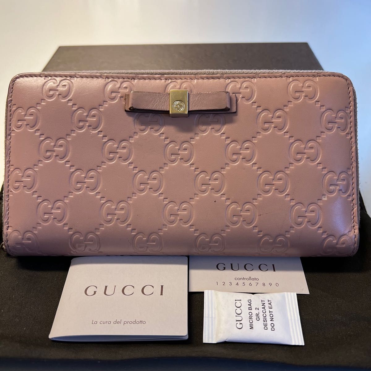 未使用に近い! グッチ GUCCI 財布 長財布 シマレザー リボン ラウンド