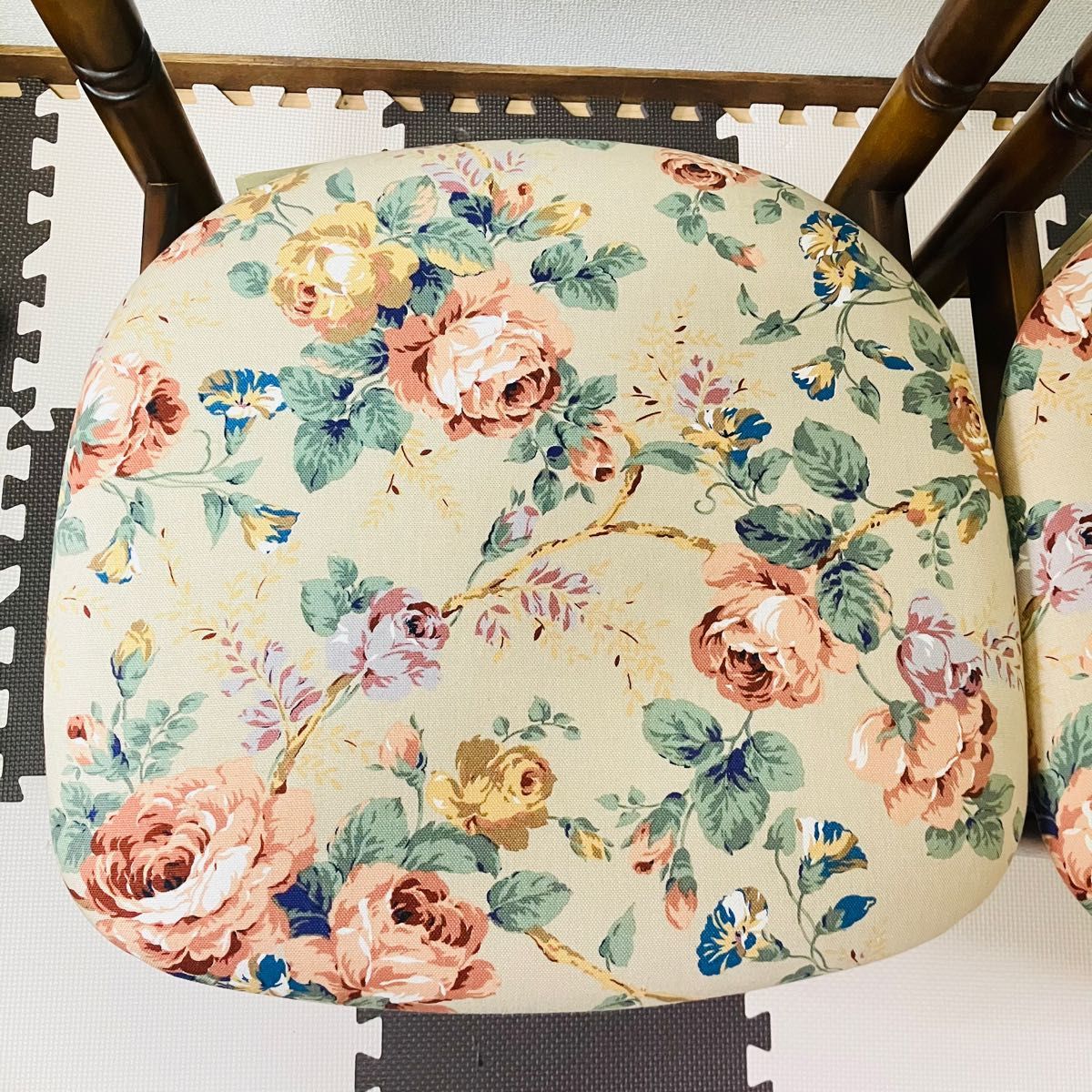 Karimoku カリモク ダイニングチェア 花柄 新品タグ付き 昭和レトロ