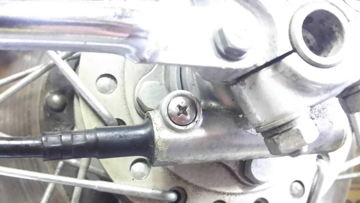 送料込み CB400F スピードメーターワイヤー 古定専用新品ボルト