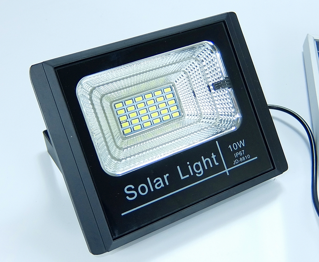 * new model! remote control attaching solar rechargeable 10W high power LED floodlight!100W corresponding garden light .. road .! height brightness SMD super waterproof IP67*