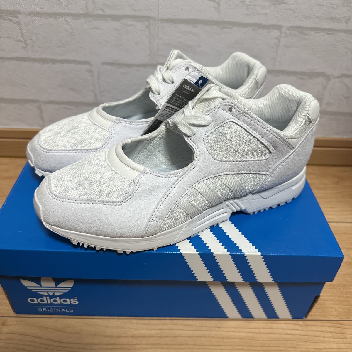 アディダス エキップメント レーシング 91 W 白/薄灰 BA7556 EQT アディダス エキップメント レーシング 91 W 白/薄灰 BA7556 EQT