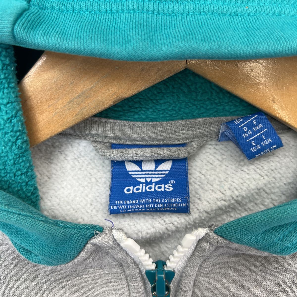 adidas ☆ ビッグロゴ◎ トレフォイル スウェット ジップアップ パーカー キッズ 160 ライトブルー グレー お洒落♪ アディダス■BA206_画像6