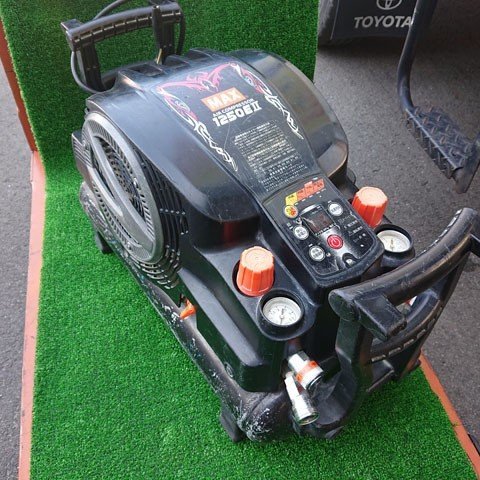 【中古現状品】【カバー側面割れあり】MAX　マックス　AK-HL1250E2　高圧　コンプレッサー　黒　一般圧併用