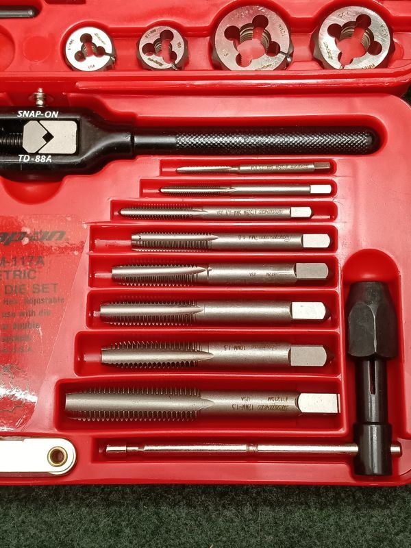 Yahoo!オークション - 未使用 Snap-on スナップオン タップ&ダイス