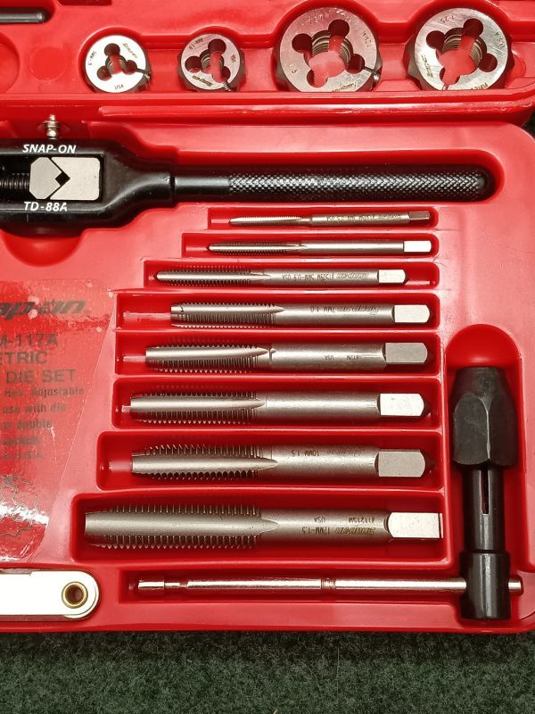 未使用 Snap-on スナップオン タップ＆ダイスセット TDM117JPN ダイス欠品、重複有_画像5