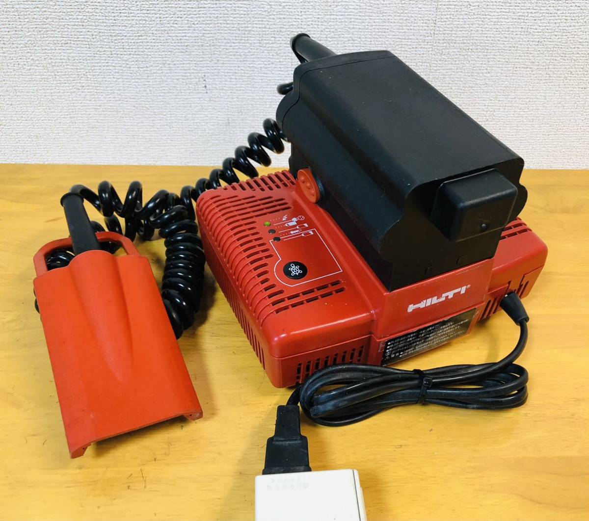 HILTI ヒルティー 充電器 TCU 7/36 36V 充電式ハンマードリル用 動作確認済み。。。_画像10