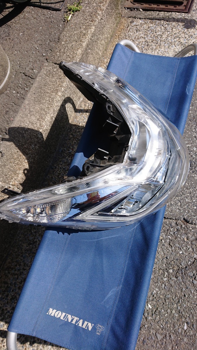 得価限定品 ヤフオク! - 中古 PCX ヘッドライト JF81 LED キズあり割れ
