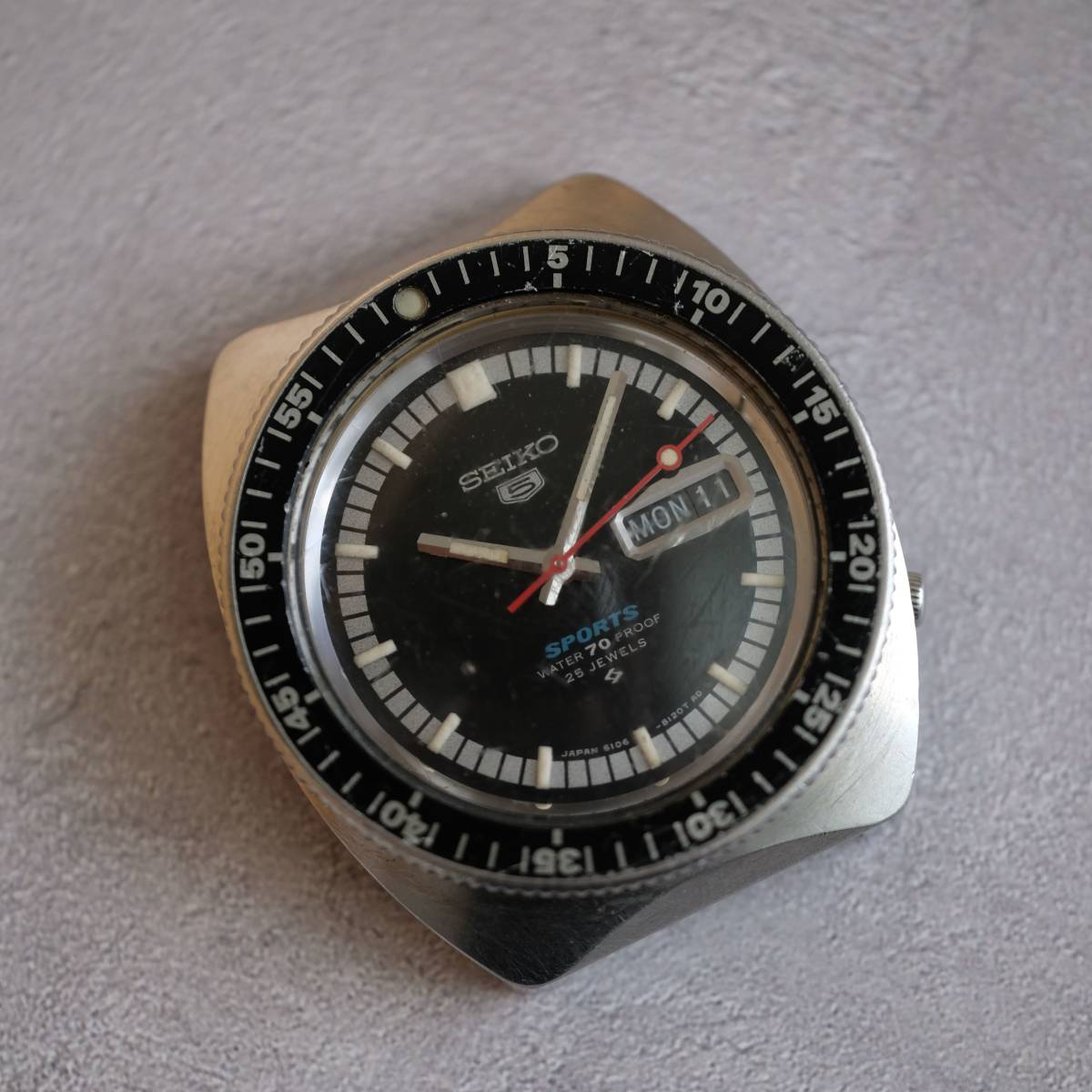 SEIKO 5 SPORTS セイコー 5 スポーツ スピードタイマー 6106-8120 JDM 自動巻 ビンテージ アンティーク メンズ腕時計_画像1