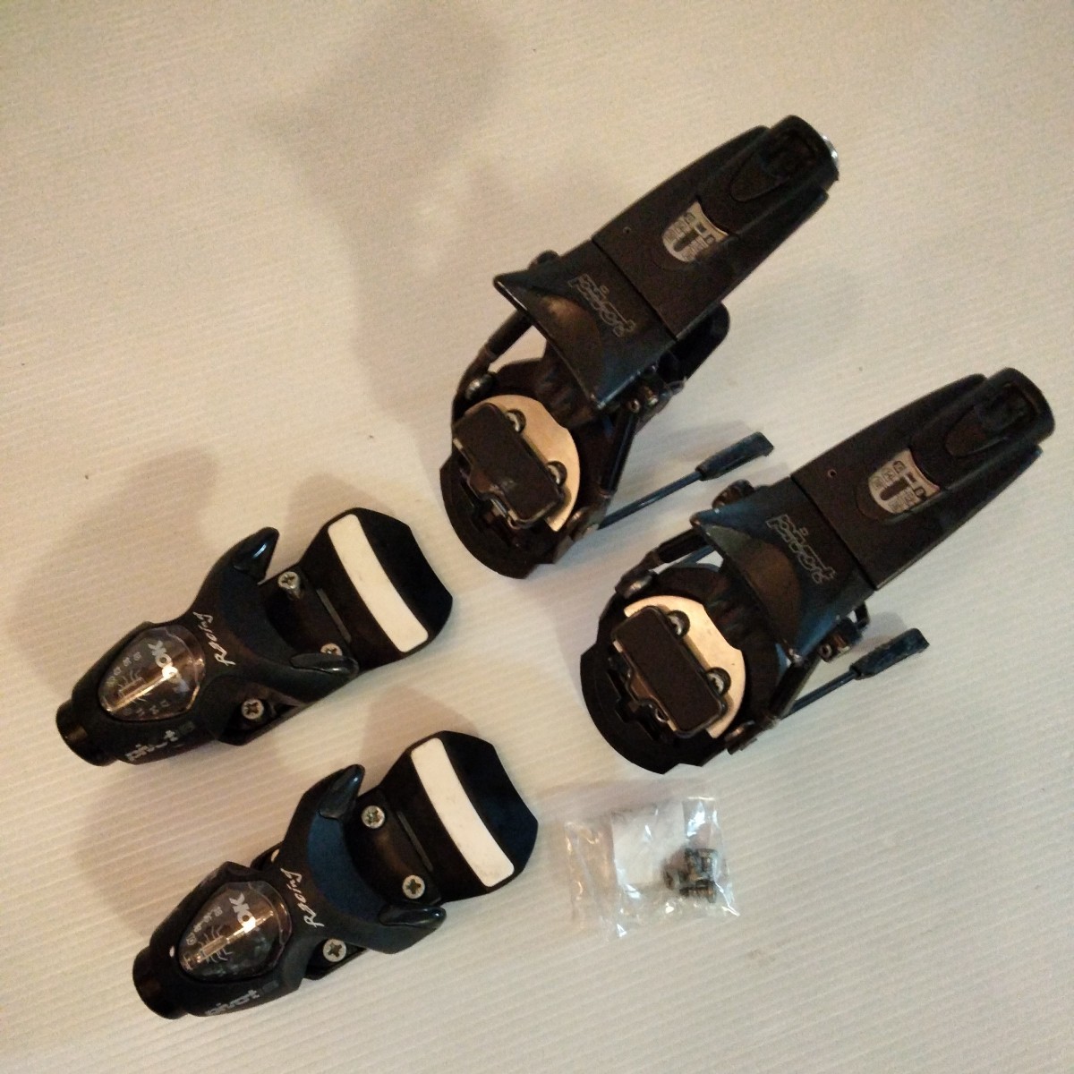 2022年春の 中古 LOOK ルック PIVOT18 B75/95/115/130 訳あり 黒 大人用 2022年春の 中古 LOOK ルック PIVOT18 B75/95/115/130 訳あり 黒 大人用