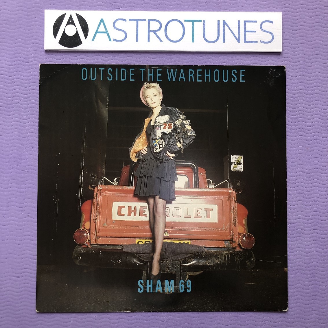 激レア 英国盤 オリジナルリリース盤 シャム69 Sham 69 1988年 12EPレコード Outside The Warehouse Punk / New wave ペラジャケ_画像1