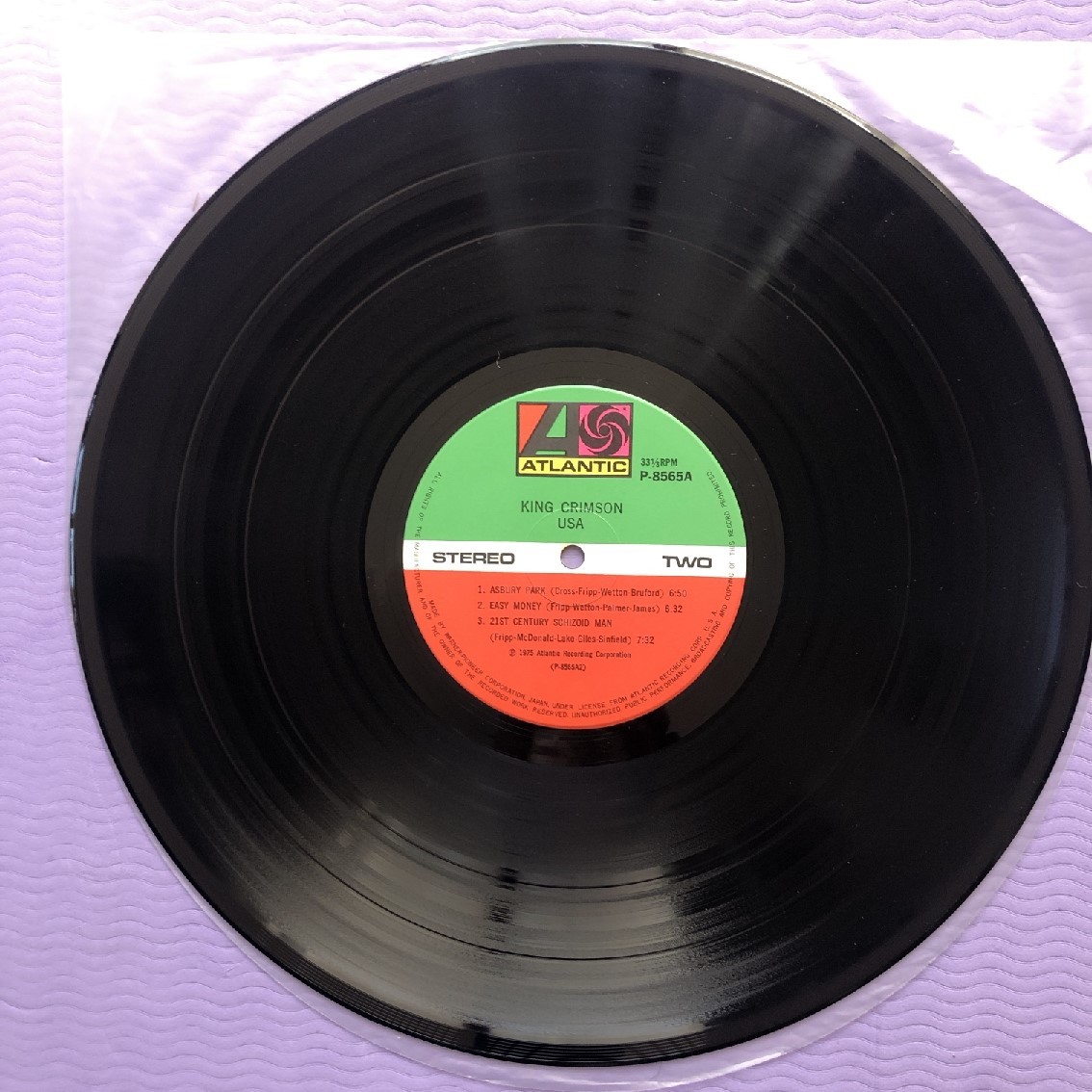 傷なし美盤 キング・クリムゾン King Crimson 1975年 LPレコード U・S・A USA 国内盤 Progressive rock プログレ Robert Fripp_画像9