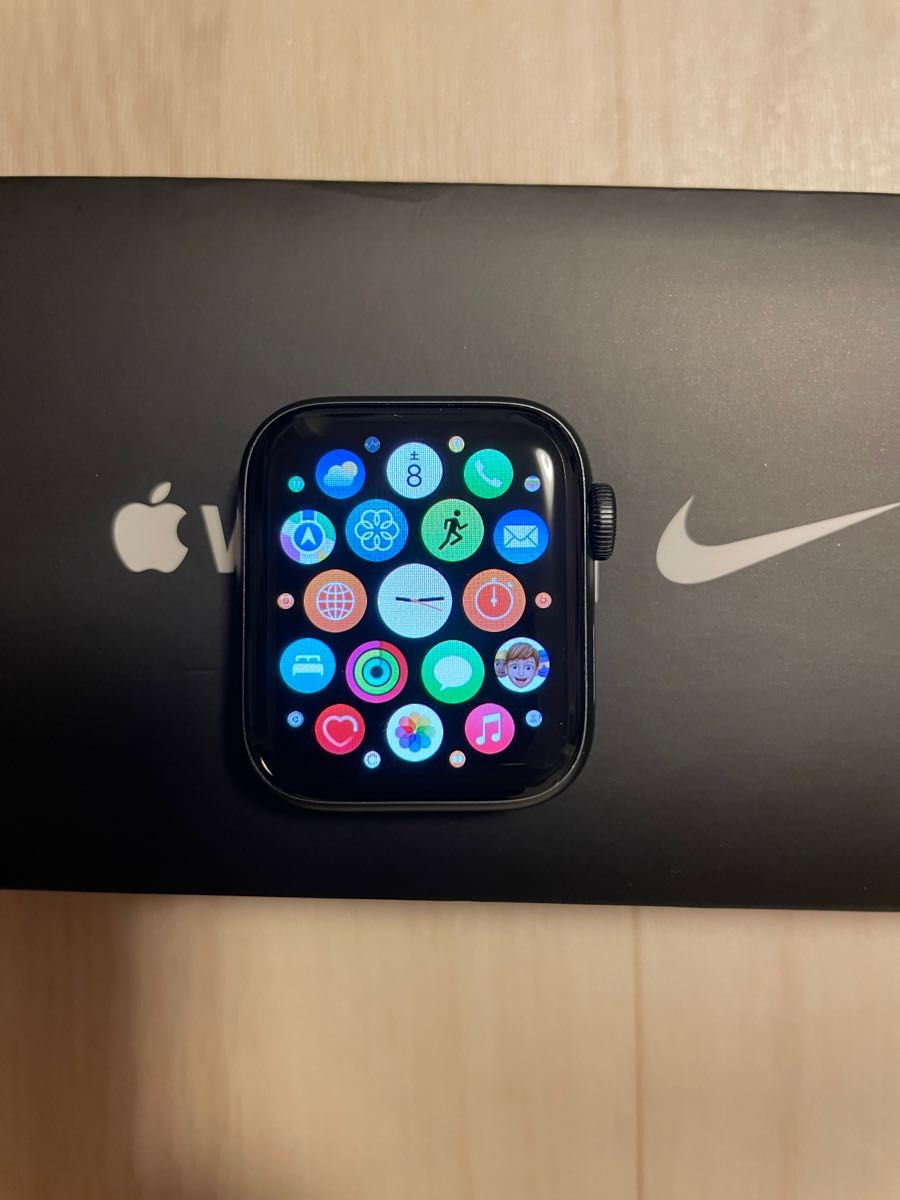 Apple Apple Watch Nike SE GPSモデル 40mm MYYF2J/A スペースグレイ