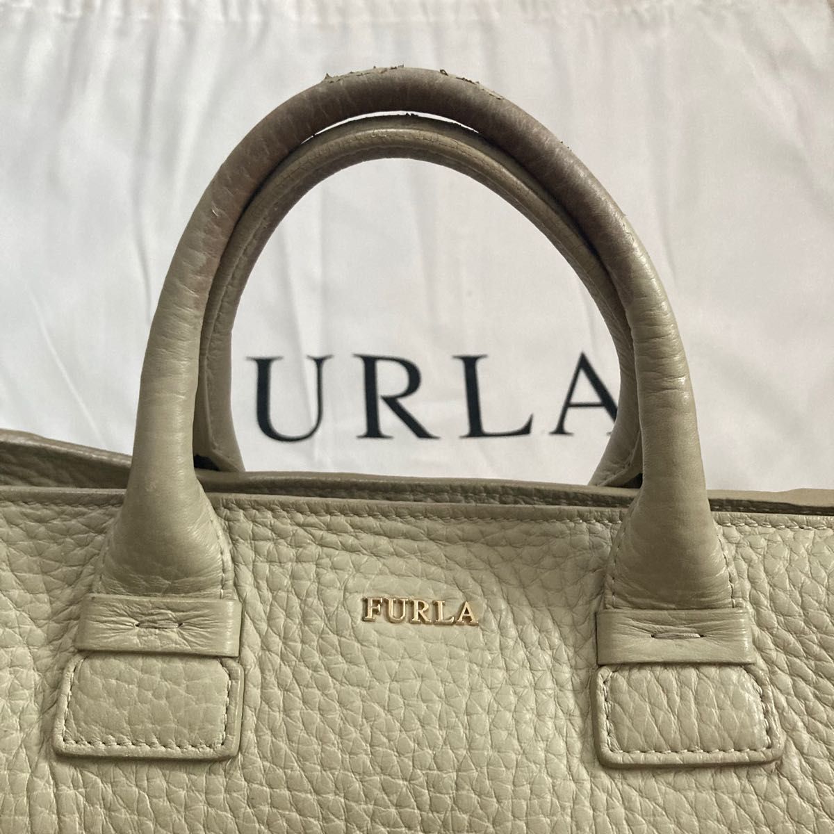 FURLA カプリッチョ ベージュの2wayハンドバッグ　S フルラ　レザー