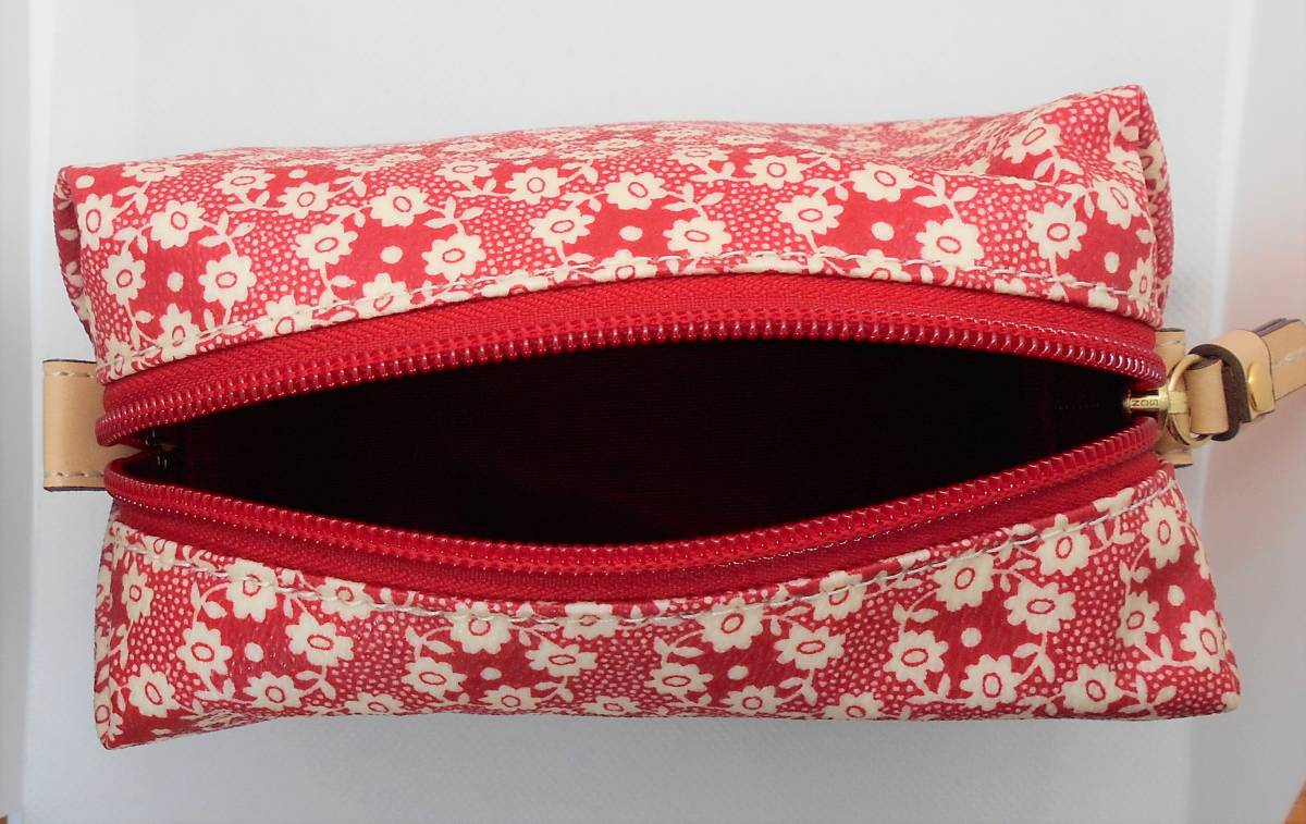 [ new goods ]50% off Samantha Thavasa lady's floral print multi pouch red * box less . regular price 13200 jpy 