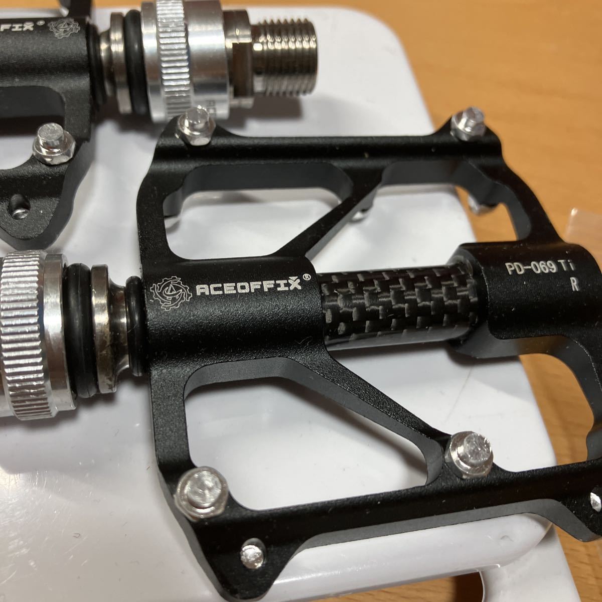ブラック 193g】aceoffix 64チタンシャフト 両側QR 軽量ペダル ブラック 193g】aceoffix 64チタンシャフト 両側QR 軽量ペダル