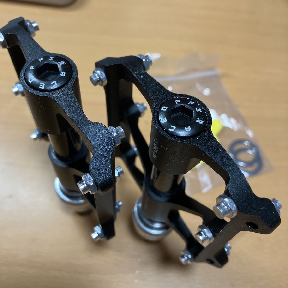 ブラック 193g】aceoffix 64チタンシャフト 両側QR 軽量ペダル ブラック 193g】aceoffix 64チタンシャフト 両側QR 軽量ペダル