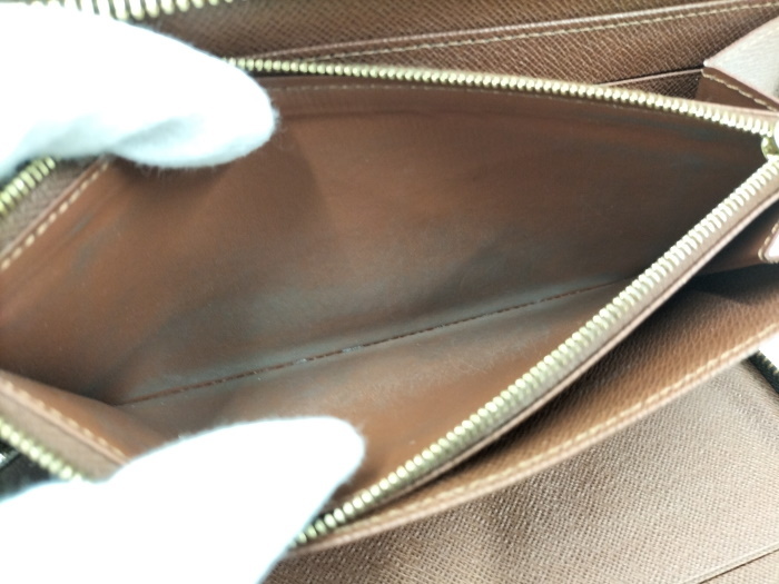 LOUIS VUITTON ジッピーオーガナイザー ラウンドファスナー 長財布