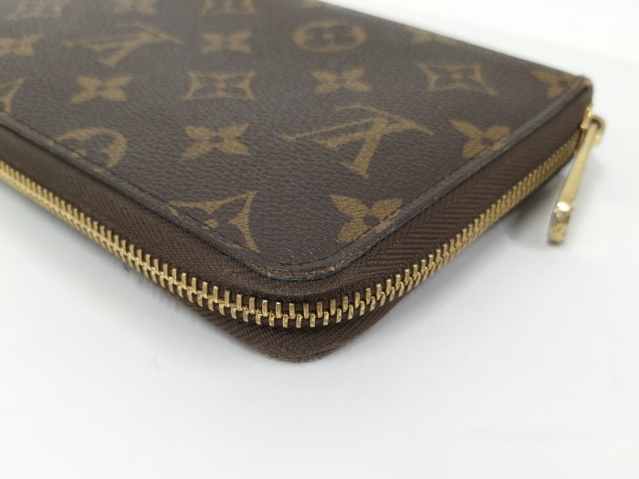 LOUIS VUITTON ジッピーオーガナイザー ラウンドファスナー 長財布