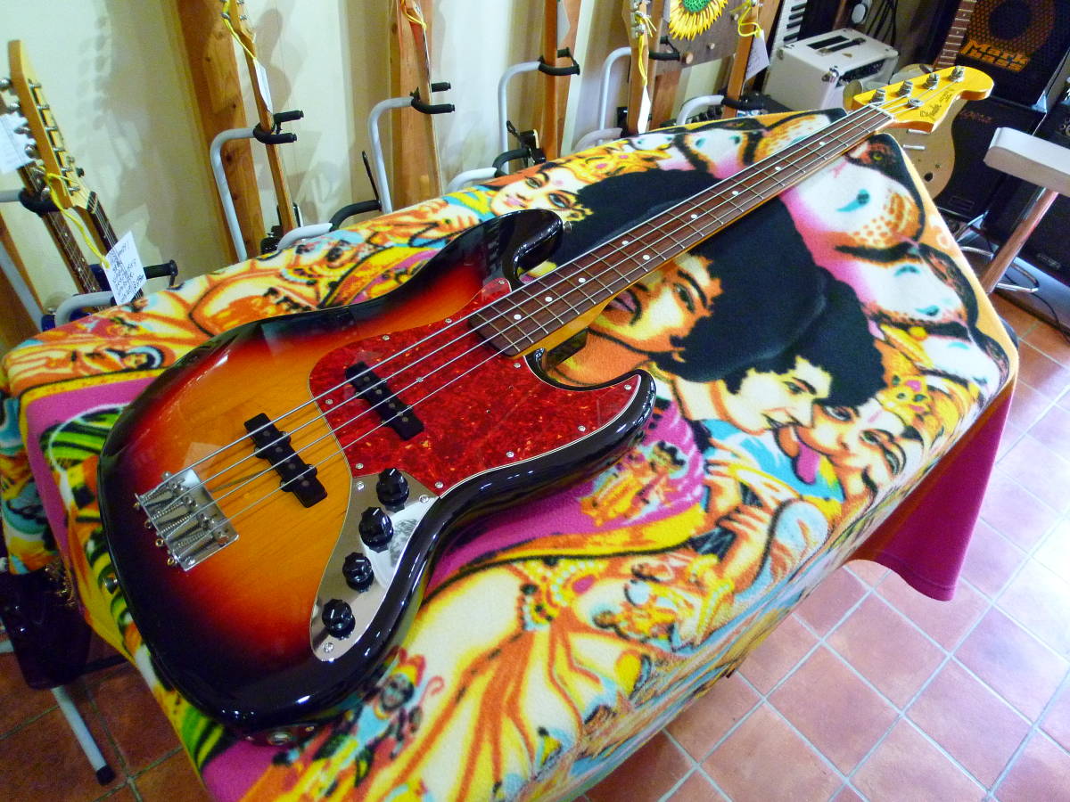 Fender Japan JB62 Active 3TS-