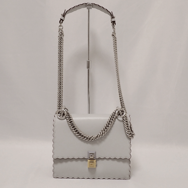 FENDI フェンディ キャナイ ショルダーバッグ チェーンショルダーバッグ カーフ ライトグレー 8M0381 中古美品　送料無料！！_画像1