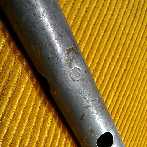 スバル 富士重工業 整備用工具 車載工具 プラグレンチ plug wrench サイズ表記21-23mm. 全長180.5mm. Subaru カタカナのフに丸 サンバー_画像2
