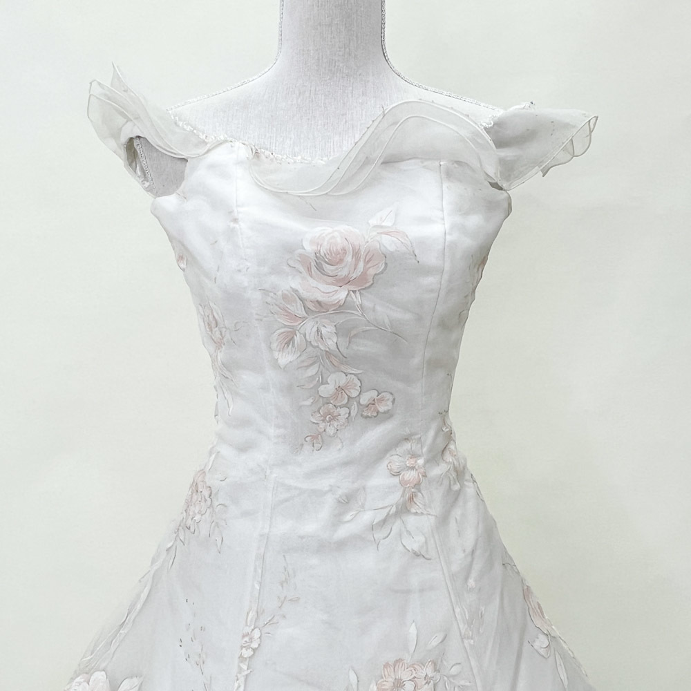中古 ウェディングドレス Lovely Wedding オフホワイト 7号T ブライダル フォト婚 二次会など Aライン W-152の画像2