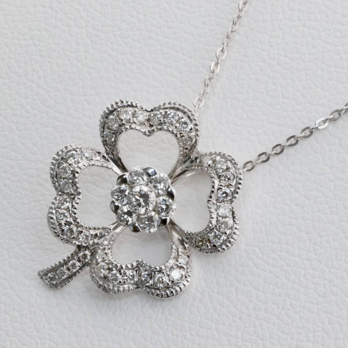 K18 WG ダイヤモンド 0.31ct ネックレス クローバー 彫金 透かし彫り