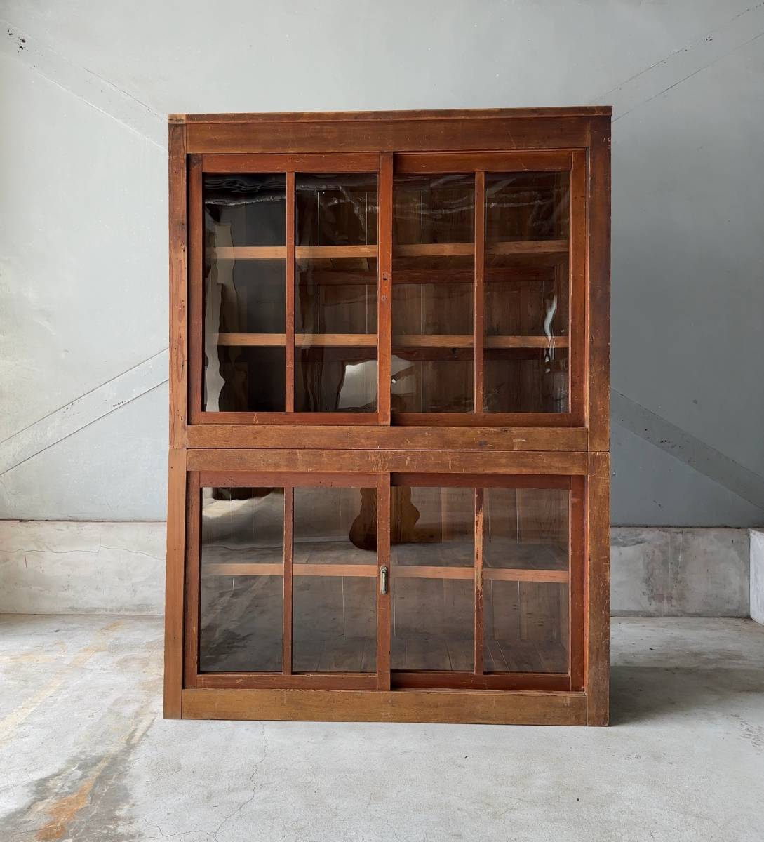 無垢材 食器棚 ガラス棚 古家具 古木 古材 インテリア アンティーク