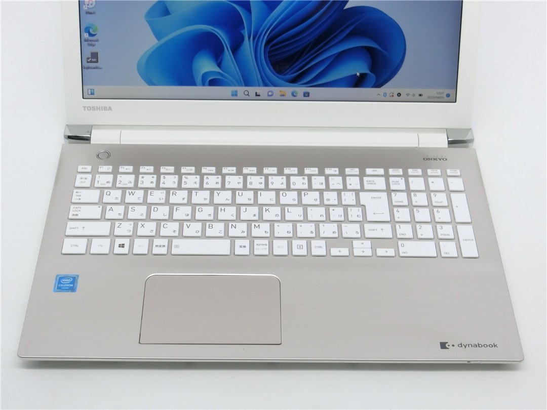 最新Win11Pro/カメラ内蔵/中古/15.6型/ノートPC/新品SSD256GB/8GB
