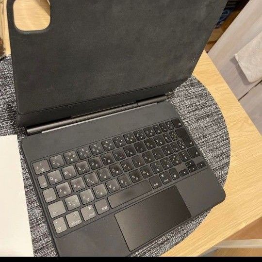 Apple 11インチiPad Pro Magic keyboard 日本語(J 正規品 マジックキーボード11 m