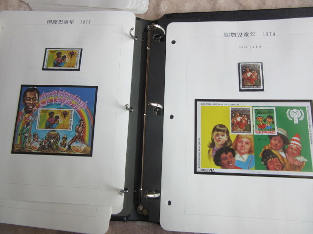 VOSTOK　ALBUM 各国発行「国際児童年1979の切手コレクション」約79リーフ 、合計で3冊の1_画像8