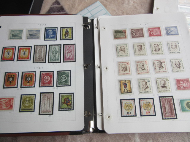 超歓迎 大型バインダー入り　ドイツ　　1955〜1990年　約43リーフ（未使用中心）　616P 貨幣収集、切手収集