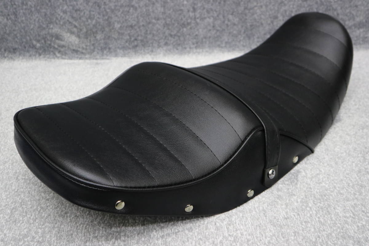 決算特価 ゼファー400 初期 黒皮 ボタン タックロール シート 前期