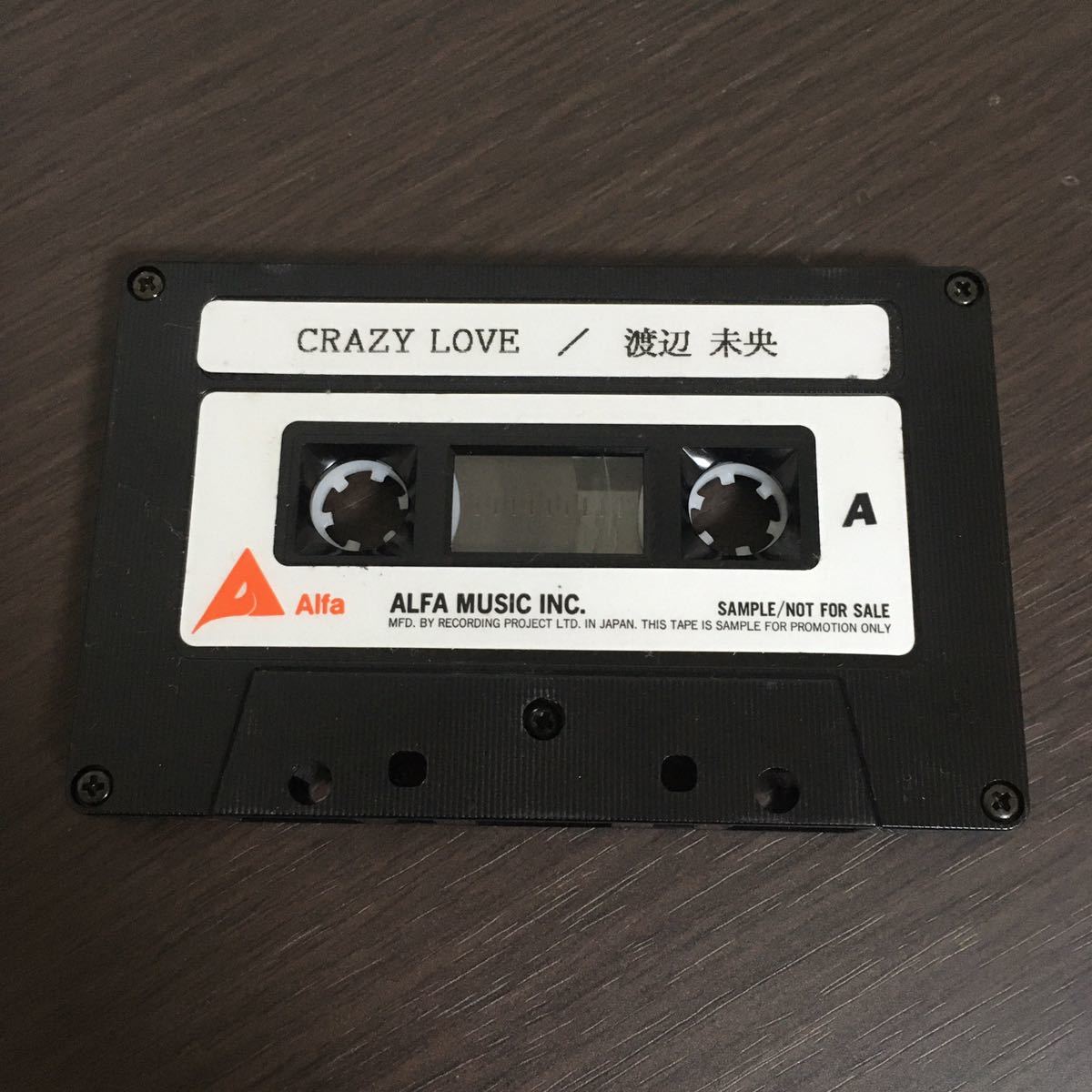 非売品 カセットテープ 渡辺未央 CRAZY LOVE レア サンプル 販促 プロモーション プロモ レトロ 昭和 平成 当時物 クレイジーラブの画像2