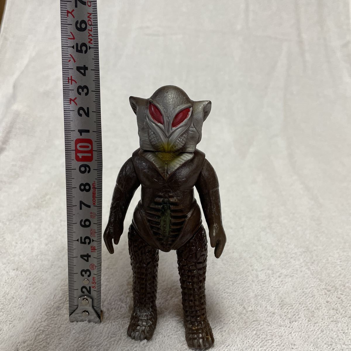 ブルマァク メフィラス星人 ソフビ 当時物 Yahoo!オークション - ブルマァク メフィラス星人 当時物 ソフビ